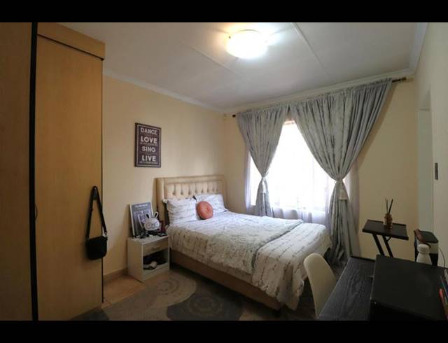 3 BEDROOM HOUSE FOR SALE IN WATERFORD ESTATE